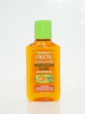 GARNIER FRUCTIS
SLEEK & SHINE MOROCCAN SLEEK SMOOTHING OIL